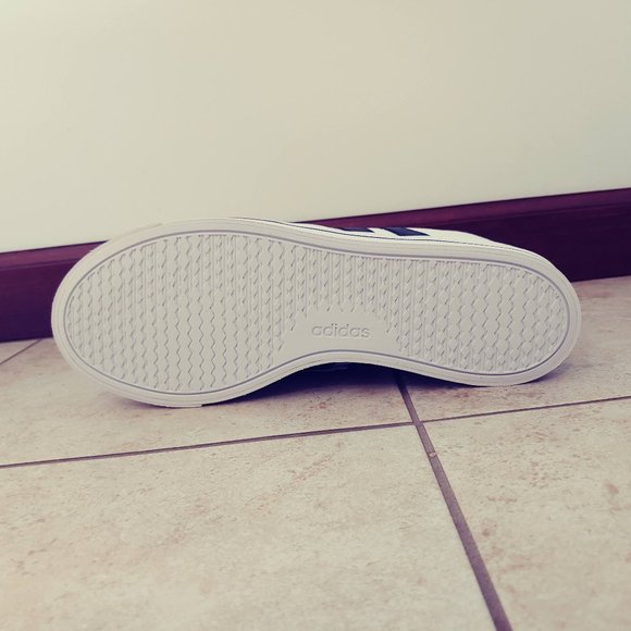 NIB Adidas Retrovulc Mid Men's H02211 Sz 9.5 - Picture 5 of 8